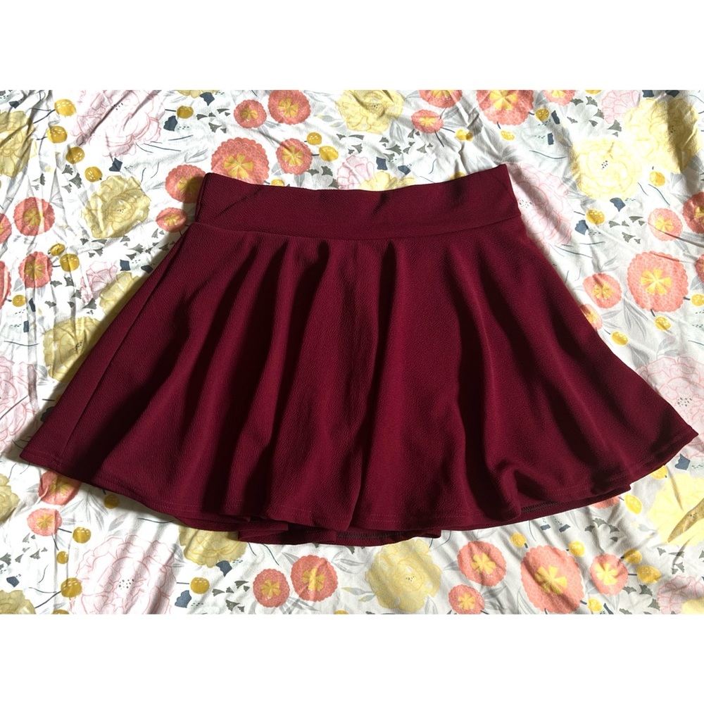 Burgundy skater skort NWT size XL (12-14)